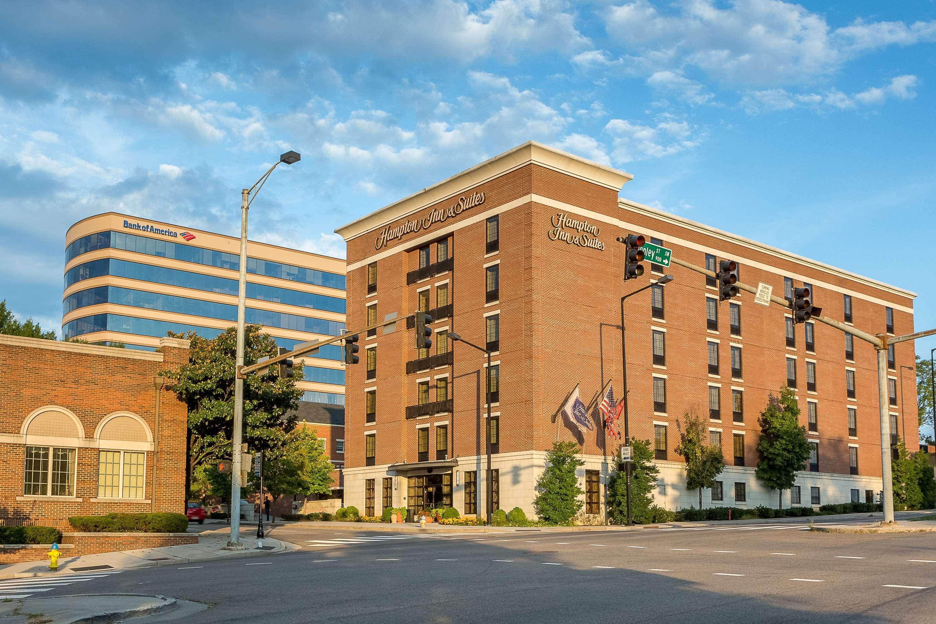 Hampton Inn & Suites Knoxville-Downtown Екстериор снимка