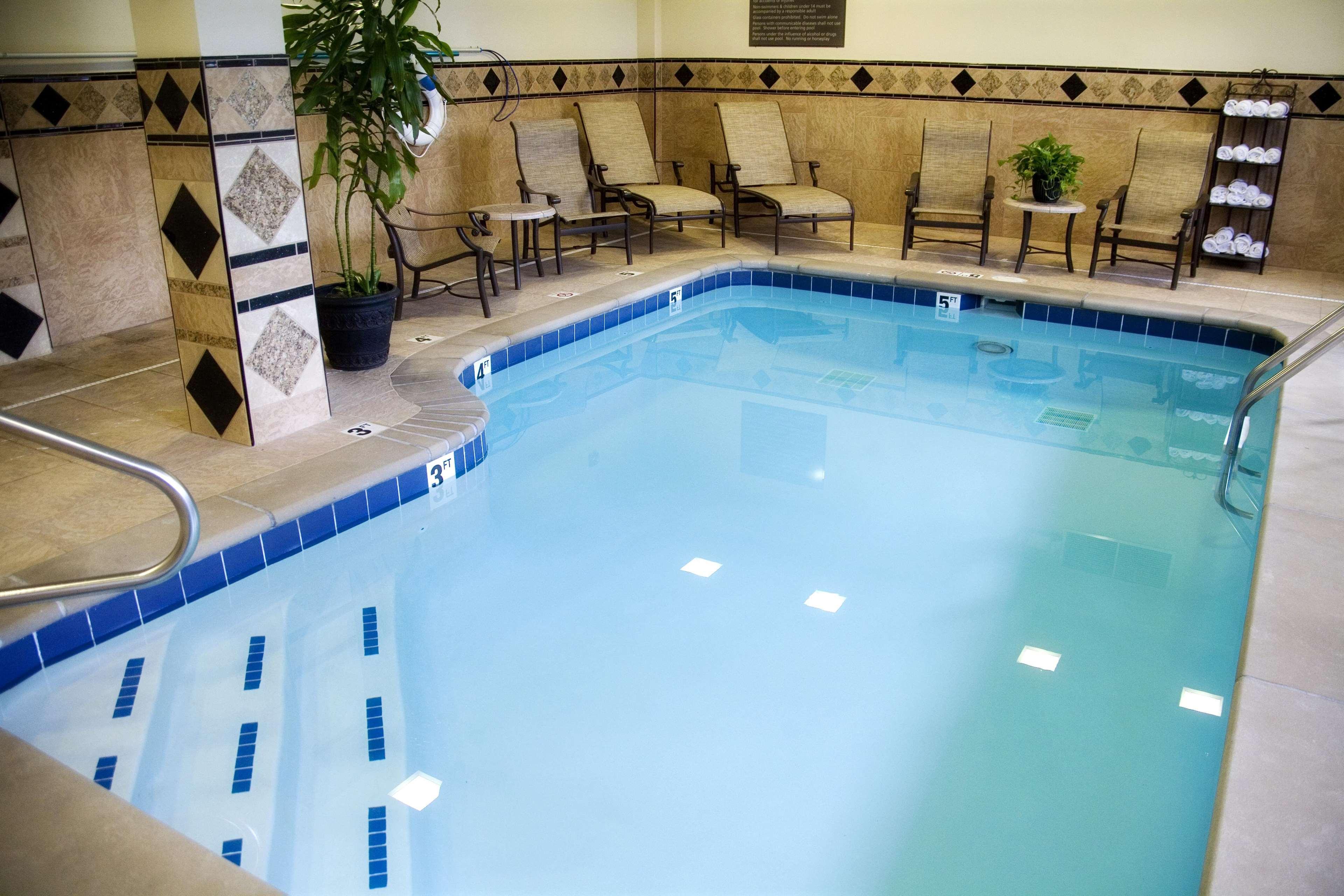 Hampton Inn & Suites Knoxville-Downtown Съоръжения снимка