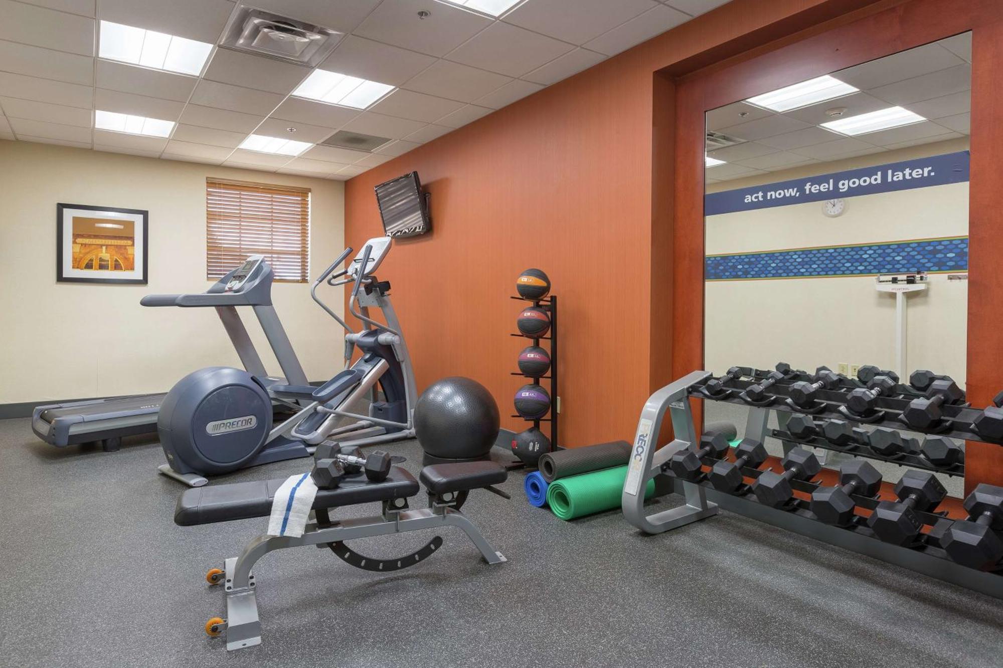 Hampton Inn & Suites Knoxville-Downtown Екстериор снимка