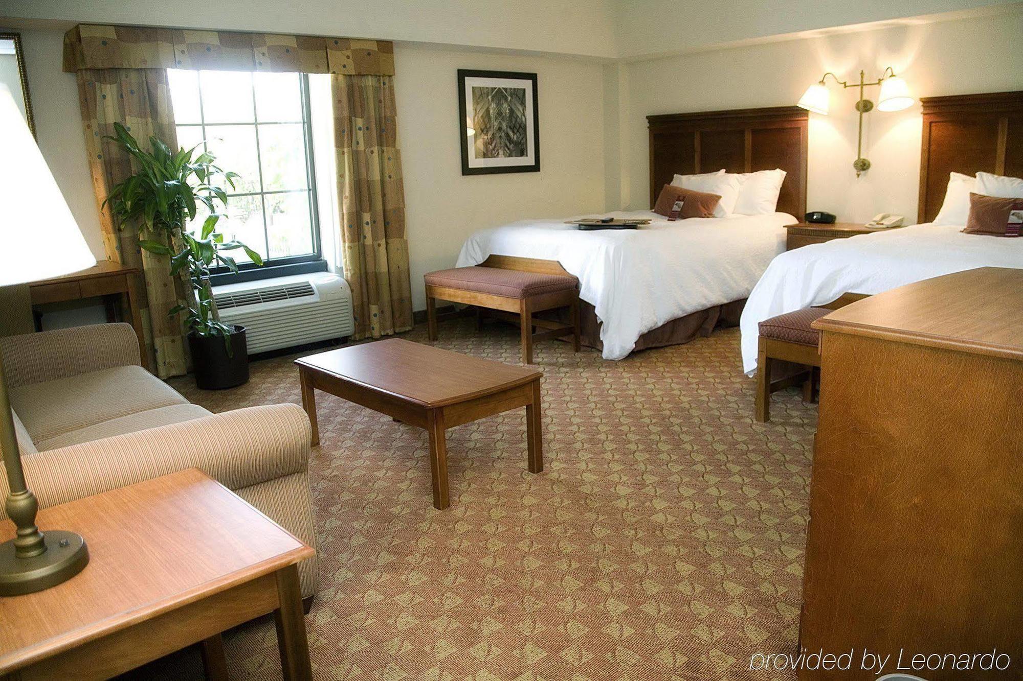 Hampton Inn & Suites Knoxville-Downtown Стая снимка