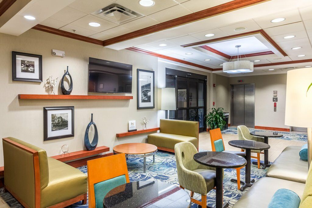 Hampton Inn & Suites Knoxville-Downtown Екстериор снимка